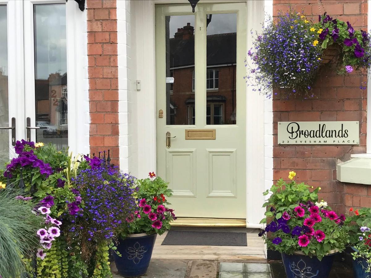 Broadlands Guest House Стратфорд на Ейвън Екстериор снимка